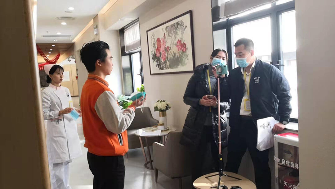 三八国际妇女节 | 她们，撑起了养老院里的“半边天”