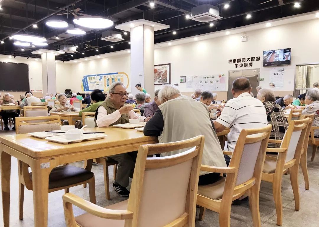 探秘| “小蛮腰”附近有家养护院用美食牢牢拴住长辈的心