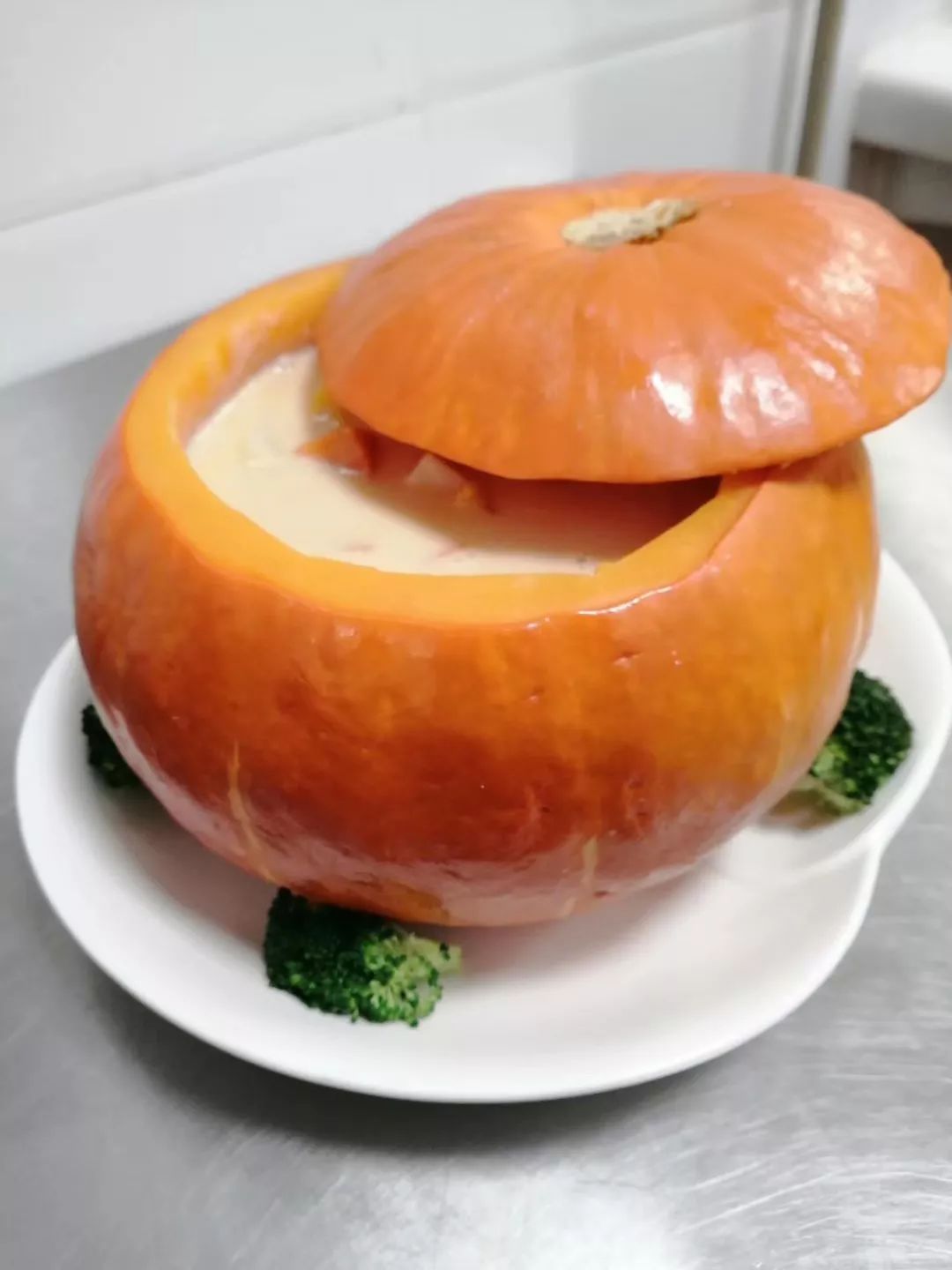 探秘| “小蛮腰”附近有家养护院用美食牢牢拴住长辈的心