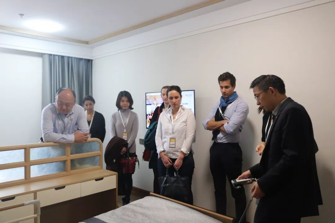越秀养老 | 法国青年议员团参观越秀海颐苑项目