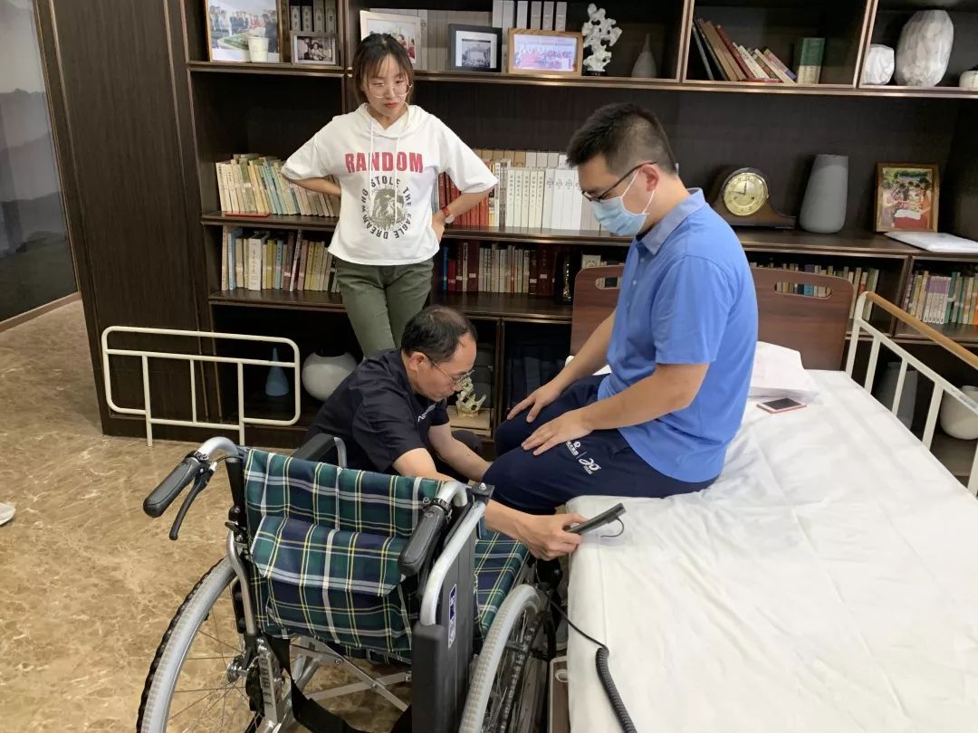 越秀养老 | 法国青年议员团参观越秀海颐苑项目