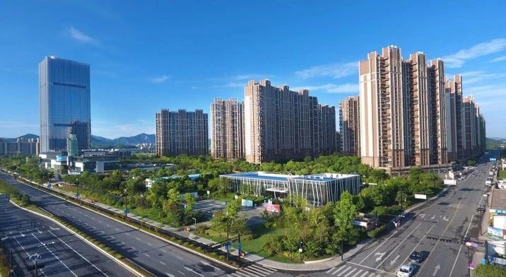 成就美好生活（2009-2012）：走向全国 商住并举共创美好