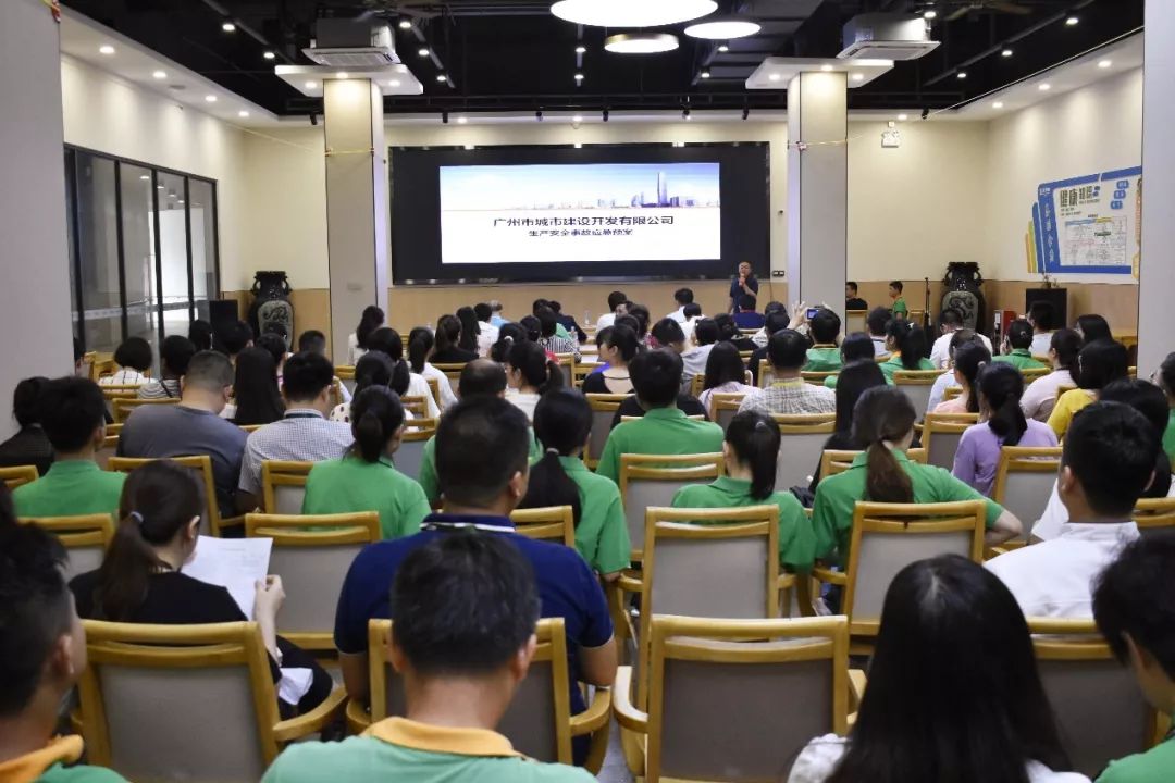 越秀养老 | 除夕，这里有一盏灯永远为您点亮