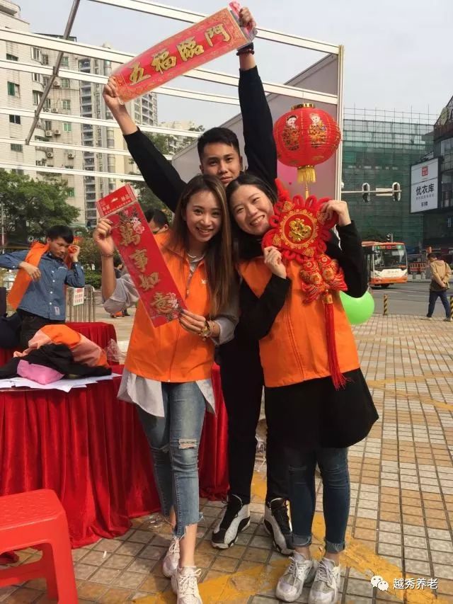 不忘初心 携爱前行