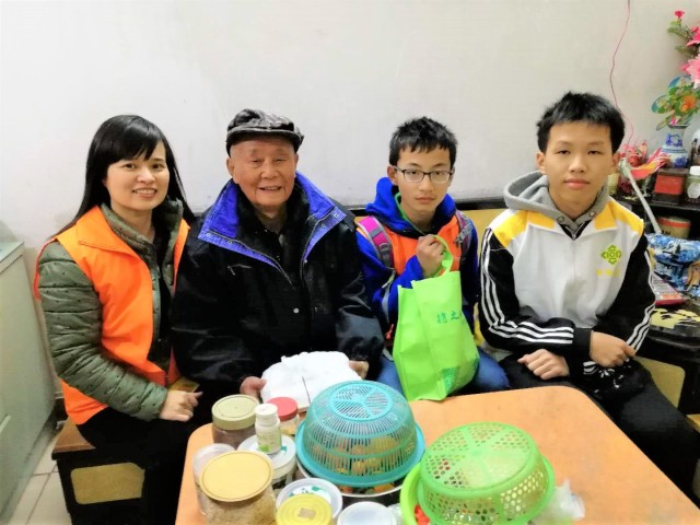 【回顾】这个冬天不太冷， 爱心服务暖人心