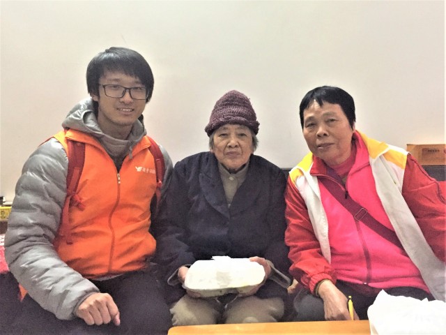 【回顾】这个冬天不太冷， 爱心服务暖人心
