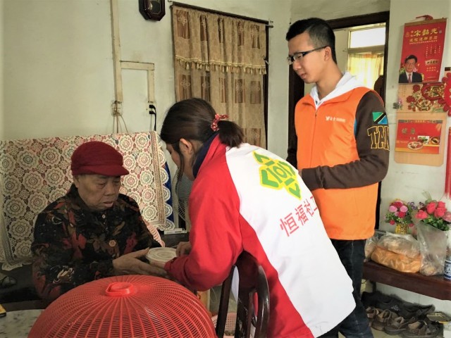 【回顾】这个冬天不太冷， 爱心服务暖人心