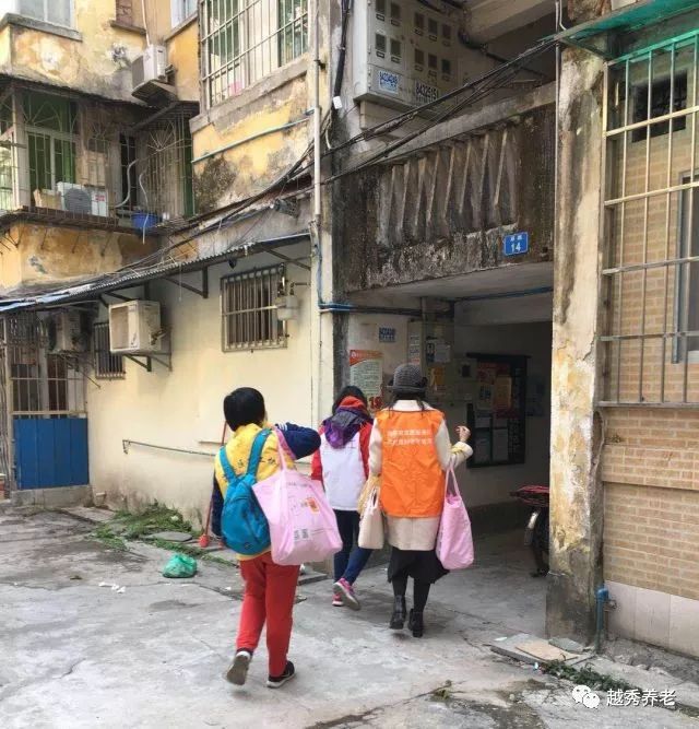 新春送福袋 温暖满南石